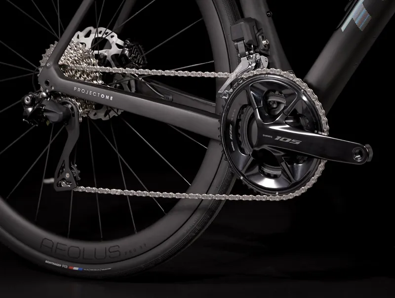 Trek Domane SLR 6 105 Di2 Gen 4 Carbon Road Bike 2024 in Deep Smoke-2