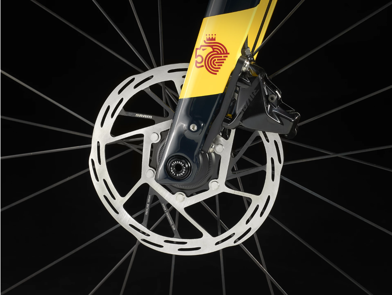 Trek Domane SLR 6 Etap Gen 4 Carbon Road Bike 2024 in Metallic Red Smoke/Blue Smoke-5