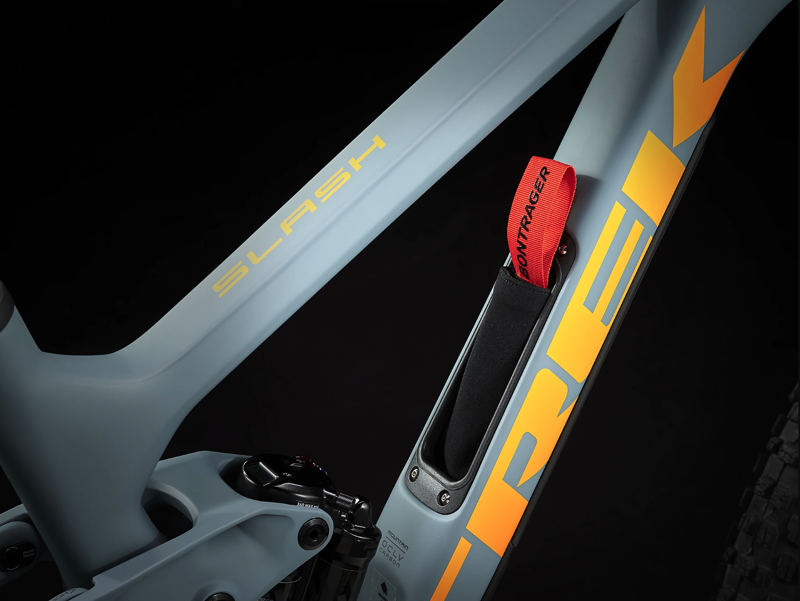 Trek Slash 9.8 GX AXS Full Suspension Mountain Bike 2023 in Blue-10