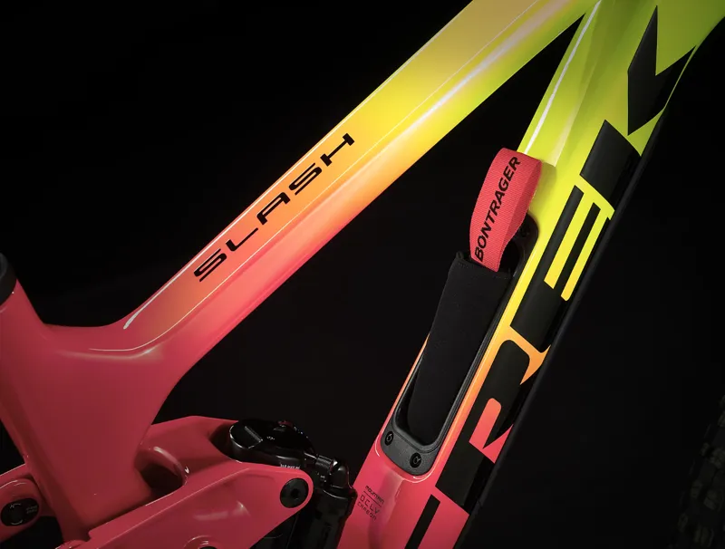 Trek Slash 9.8 GX AXS Full Suspension Mountain Bike 2023 in Yellow-10