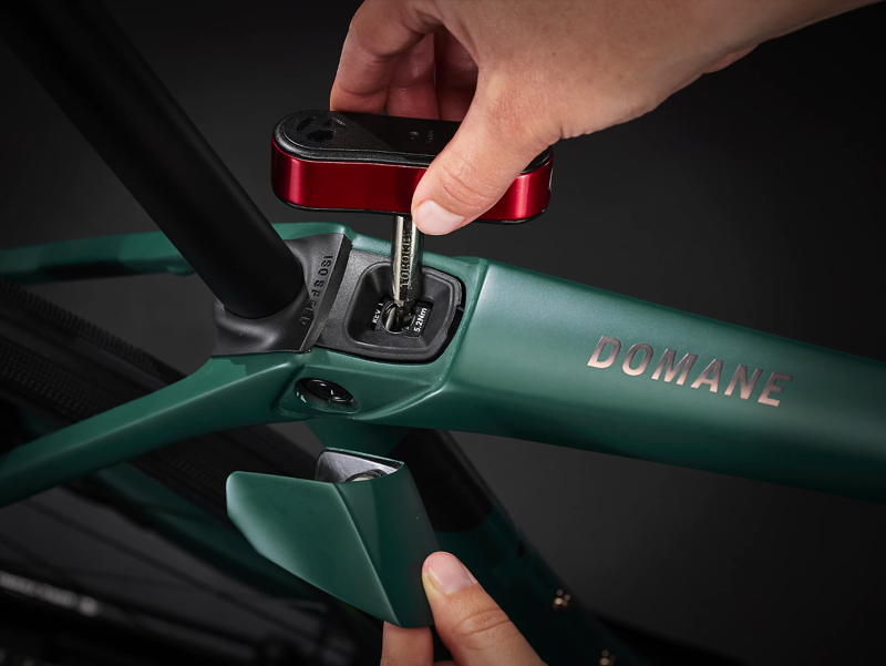 Trek Domane SLR 6 Etap Gen 4 Carbon Road Bike 2023 in Juniper-4