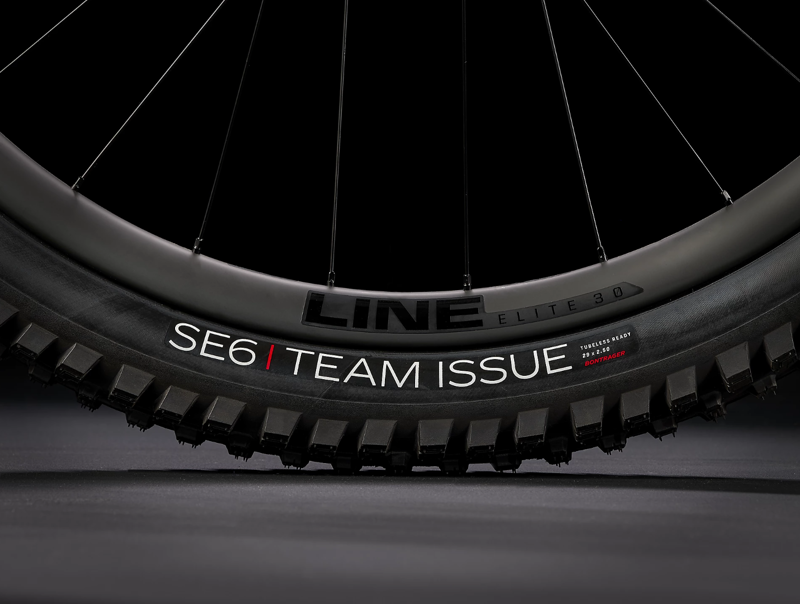 Trek Slash 9.8 GX Enduro Full Suspension Mountain Bike 2023 in Grey-9