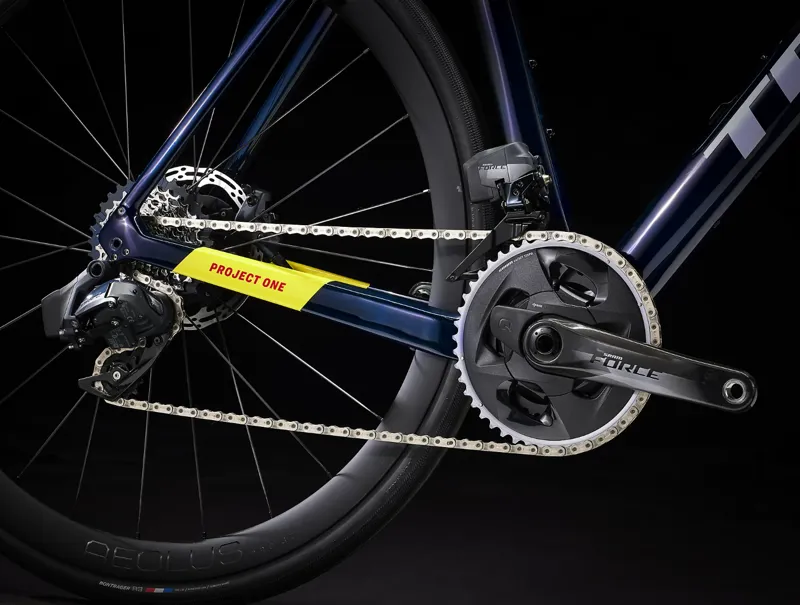 Trek Domane SLR 7 AXS Gen 4 Road Bike 2024 in Metallic Red Smoke/Blue Smoke Fade-5