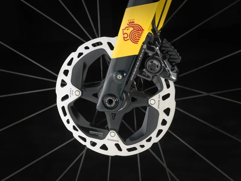 Trek Domane SLR 9 Gen 4 Carbon Road Bike 2024 in Metallic Red Smoke To Blue Smoke Fade-5