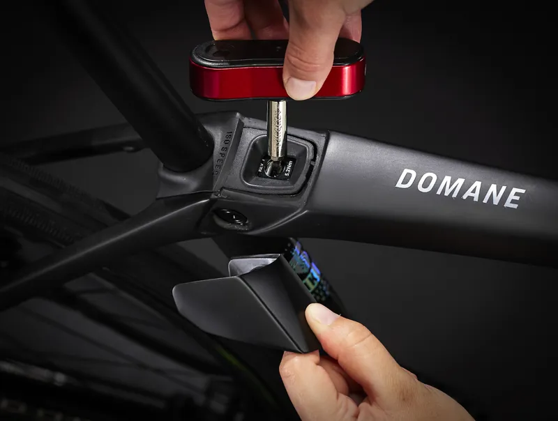 Trek Domane SLR 9 Gen 4 Carbon Road Bike 2024 in Smoke-5