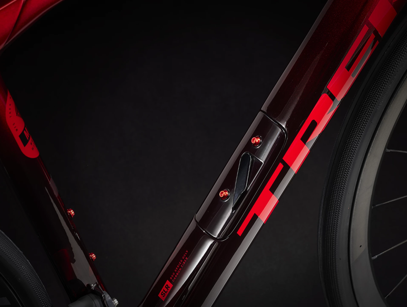 Trek Domane SLR 9 eTap Gen 4 Carbon Road Bike 2024 in Metallic Red Smoke/Red-10