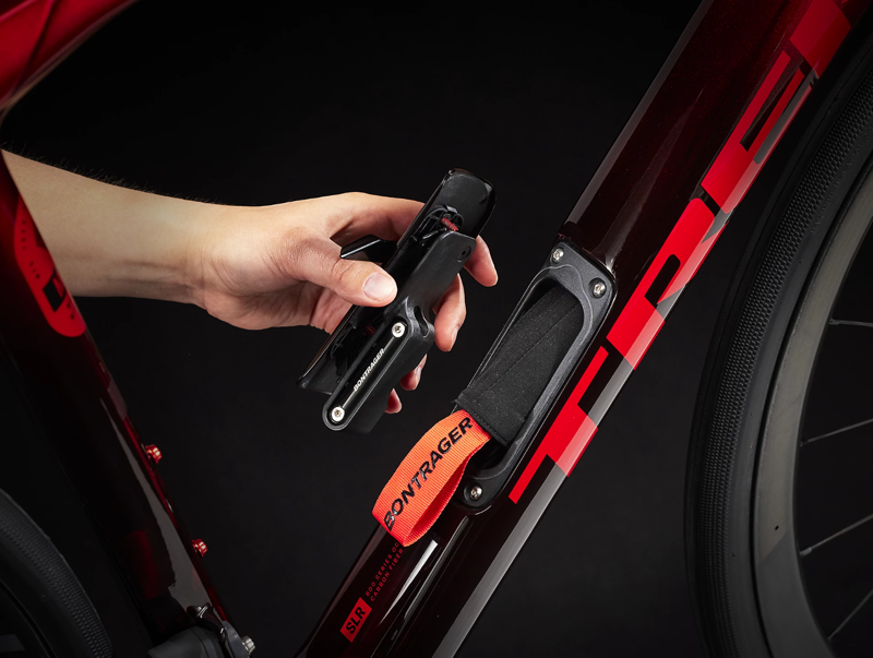 Trek Domane SLR 9 eTap Gen 4 Carbon Road Bike 2024 in Metallic Red Smoke/Red-9