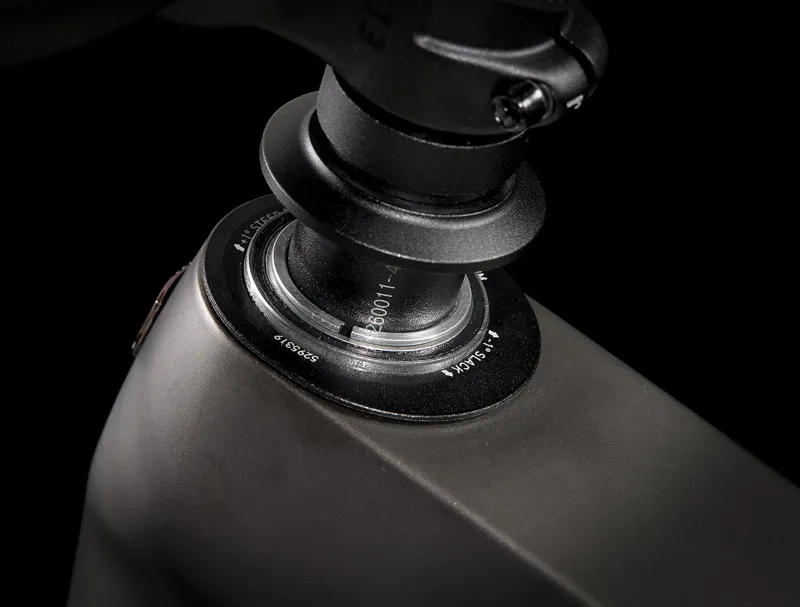 Trek Fuel EX 9.9 XX1 AXS Full Suspension Mountain Bike 2025 in Black-3