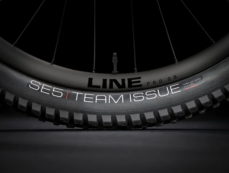 Trek Fuel EX 9.9 XX1 AXS Full Suspension Mountain Bike 2024 in Baja Yellow-2