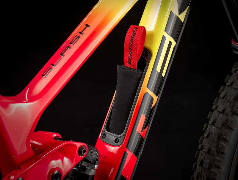 Trek Slash 9.9 XX1 Flight Attendant Mountain Bike 2022 in Radioactive Coral-5