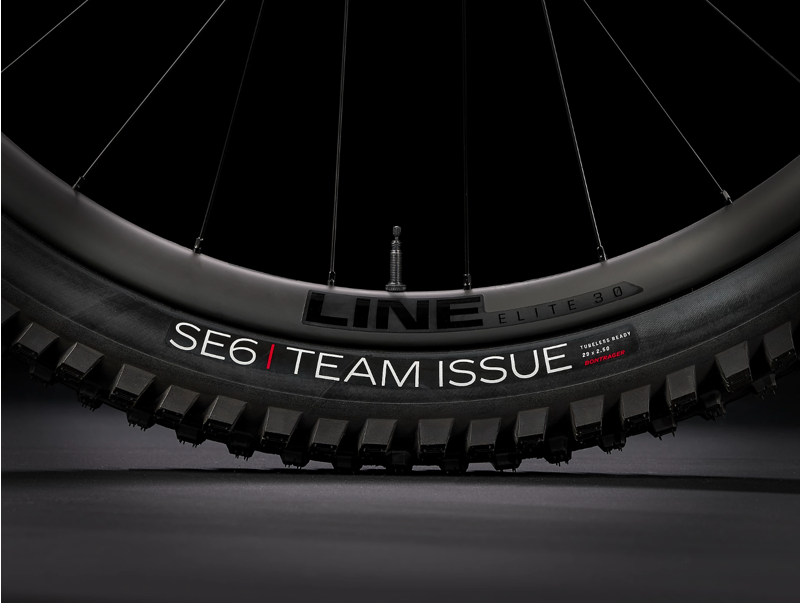 Trek Slash 9.8 GX AXS Carbon Full Suspension Mountain Bike 2023 in Satin Baja Yellow-8