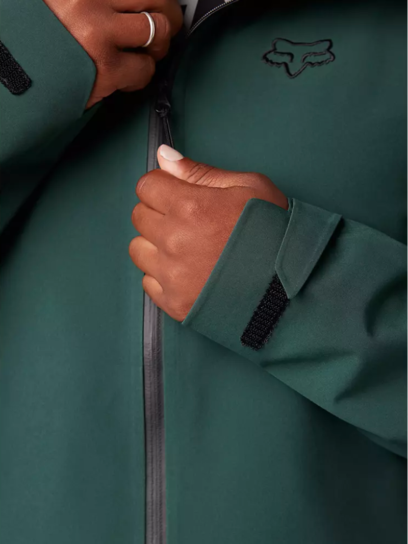 Fox Racing Women's Defend 3L Water Jacket in Emerald-5