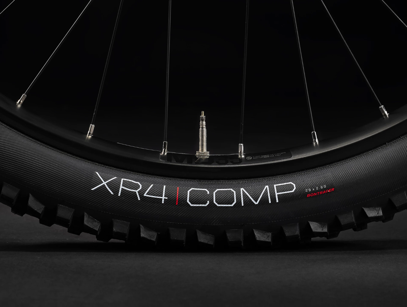 Trek Rail 5 Deore 625Wh Full Suspension Electric Mountain Bike 2023 in Rage Red-3