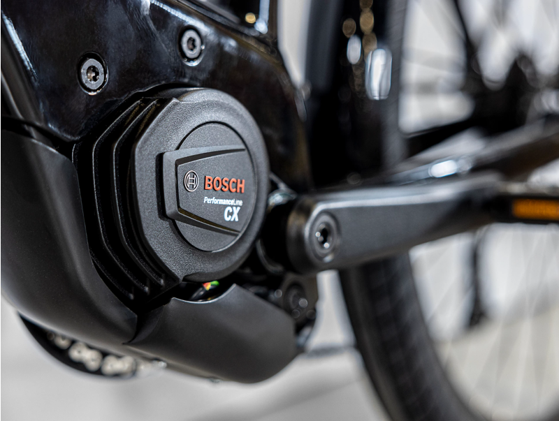 Trek Allant+ 5 545Wh Lowstep Electric Hybrid Bike 2024 in Trek Black-2