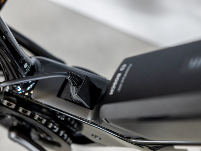 Trek Allant+ 5 545Wh Lowstep Electric Hybrid Bike 2024 in Trek Black-6