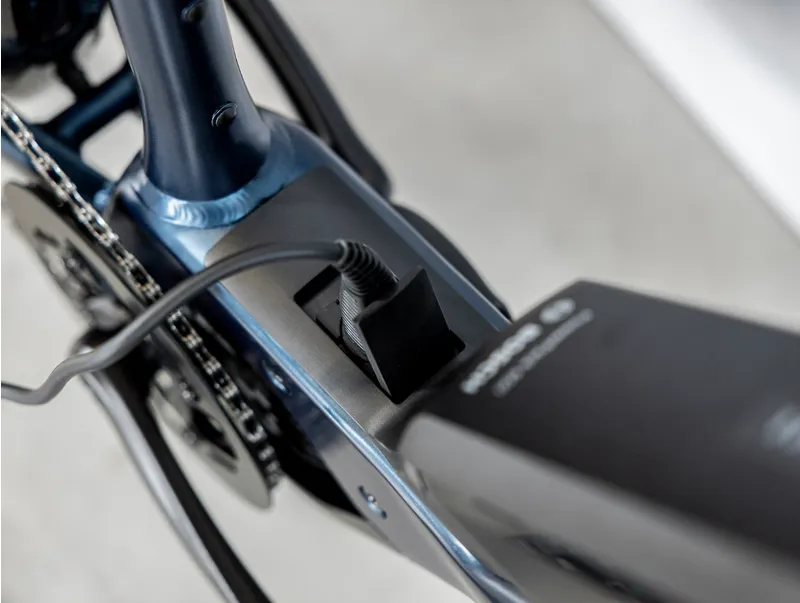 Trek Allant+ 6 725Wh Electric Hybrid Bike 2024 in Mulsanne Blue-8