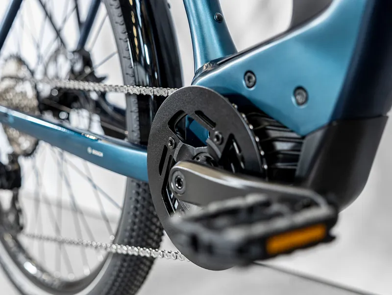 Trek Allant+ 6 725Wh Electric Hybrid Bike 2024 in Mulsanne Blue-6