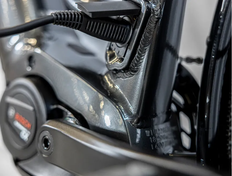 Trek Allant+ 7 Stagger 625wh Electric Hybrid Bike 2023 in Lithium Grey-3