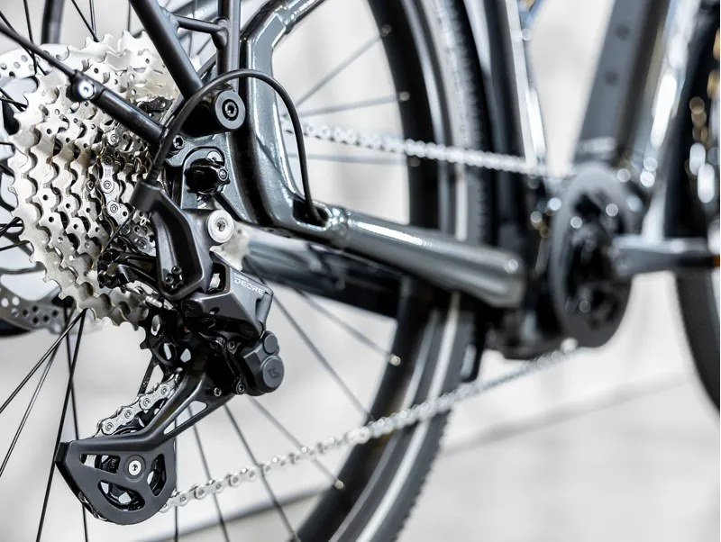 Trek Allant+ 7 Stagger 625wh Electric Hybrid Bike 2023 in Lithium Grey-8