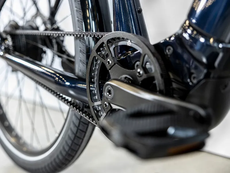 Trek Allant+ 9 625wh Electric Hybrid Bike 2025 in Deep Dark Blue-6