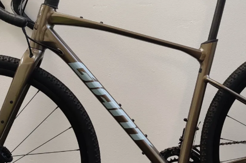 ONE OFF Giant Revolt 0 Gravel Bike Medium 2024 in Pyrite Brown-1
