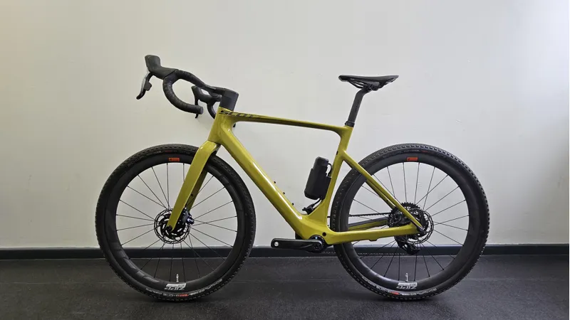 EX DEMO Scott Solace Gravel eRIDE 10 Electric Gravel Bike 56cm 2026 in Yellow-1