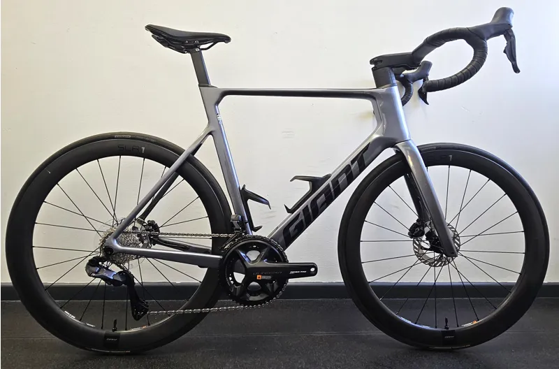 EX DISPLAY Giant Propel Advanced Pro 0 Di2 Road Bike Large 2025 in Mercury