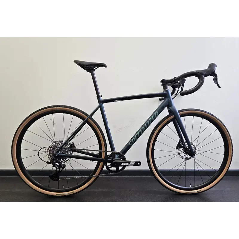 Balfes Bikes EX DISPLAY Specialized Crux DSW Comp Gravel Bike 54cm 2026 in Emerald Metallic/Fjord Metallic | Free postage over £30, £10 off first order, price match & 0% finance.