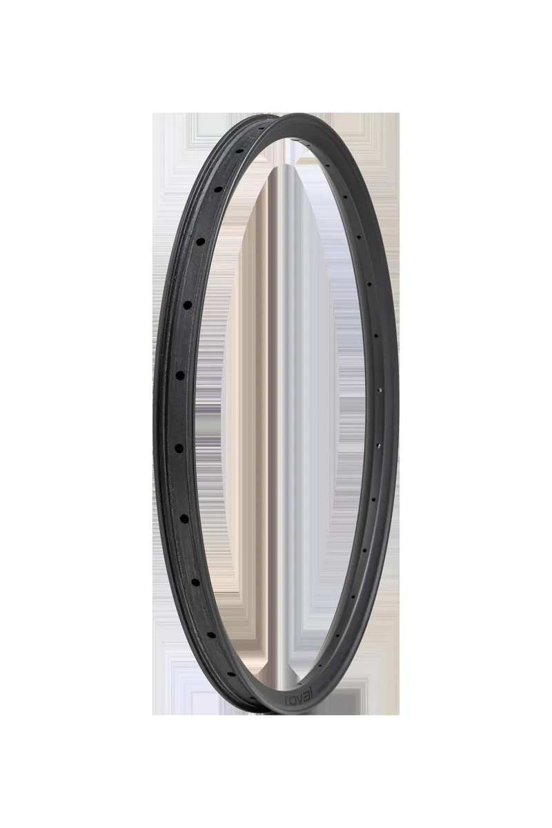 Specialized RIM MY23 TRAVERSE HD 27.5 REAR CARBON 28H 30MM INTERNAL WC041-2 - SATIN CARBON W/ BLACK DCL in Satin Carbon/Black