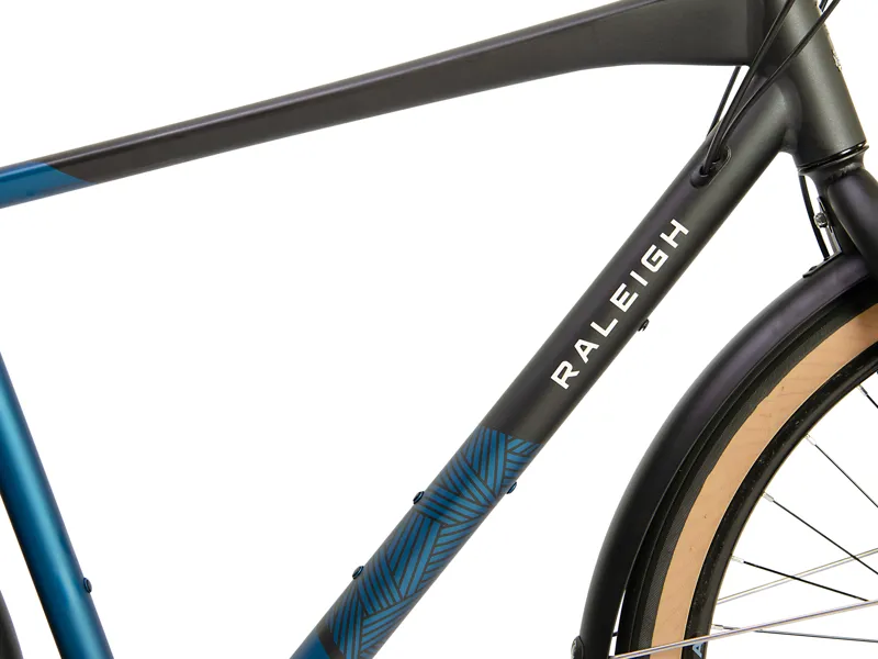 Raleigh Strada City Hybrid Bike 2023 in Blue-3