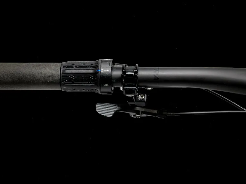 Trek Supercaliber SLR 9.9 XX AXS Full Suspension Mountain Bike 2024 in Argent Drizzle-6