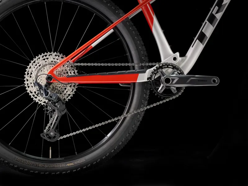 Trek Supercaliber SL 9.6 Gen 2 2025 in Lunar Silver/Lava Red-5