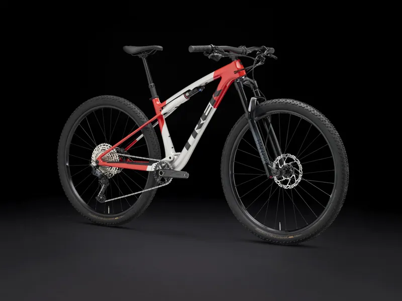Trek Supercaliber SL 9.6 Gen 2 2025 in Lunar Silver/Lava Red-1