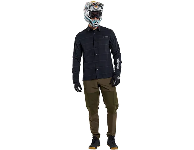 Balfes Bikes Troy Lee Designs Grind Flannel Yd Plaid Carbon SM | Free postage over £30, £10 off first order, price match & 0% finance.