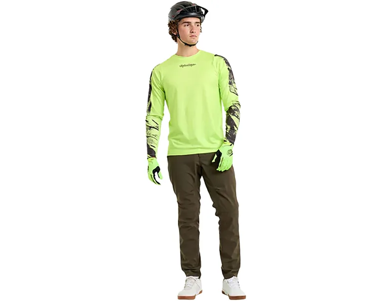 Troy Lee Designs Skyline Chill Jersey in Rockslide Glo Yellow