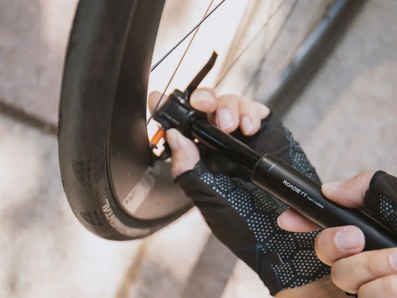 Topeak Roadie TT Mini Pump in Black-3