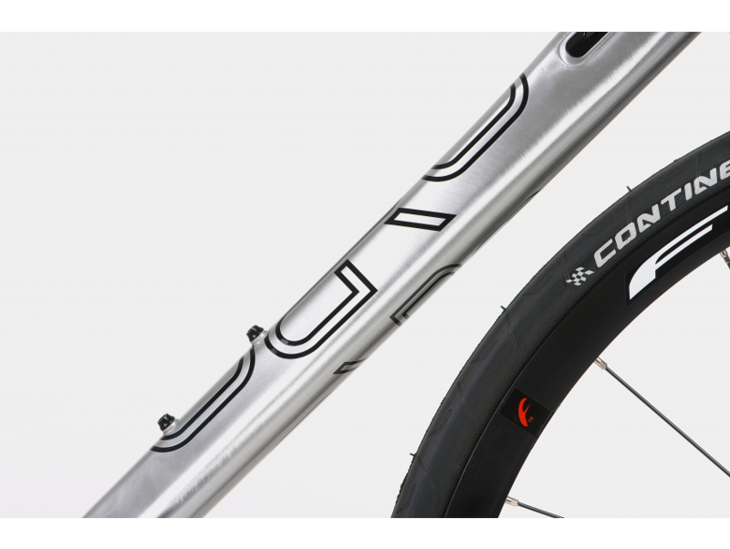 DODGY BRAKES Orro Terra Gravel Flat Bar 105 R900 Gravel Bike 2023 in Silver -2