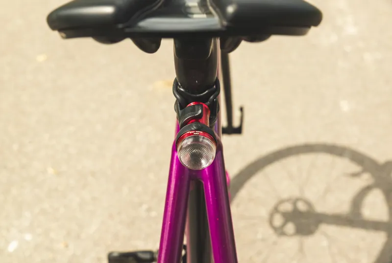 USE TraceR - USB-C Rechargeable Rear light - with DayBright ReAKT and Peloton in Red-2