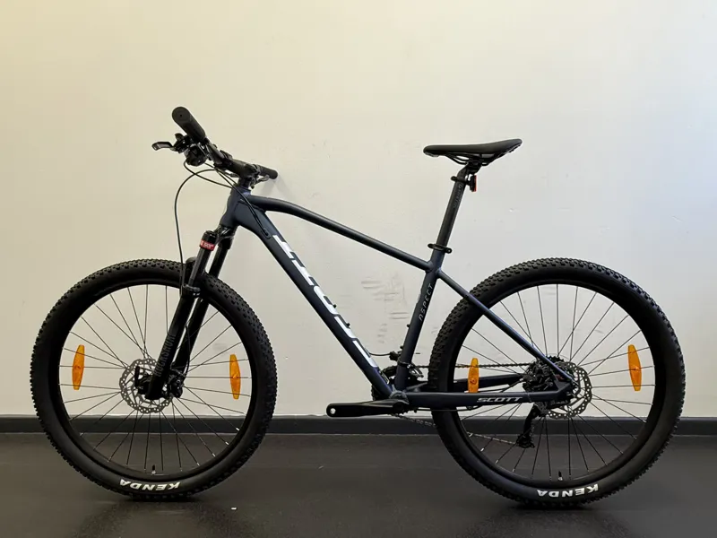EX DISPLAY Scott Aspect 740 With Rockshox Hardtail Mountain Bike Medium 2025 in Blue-1