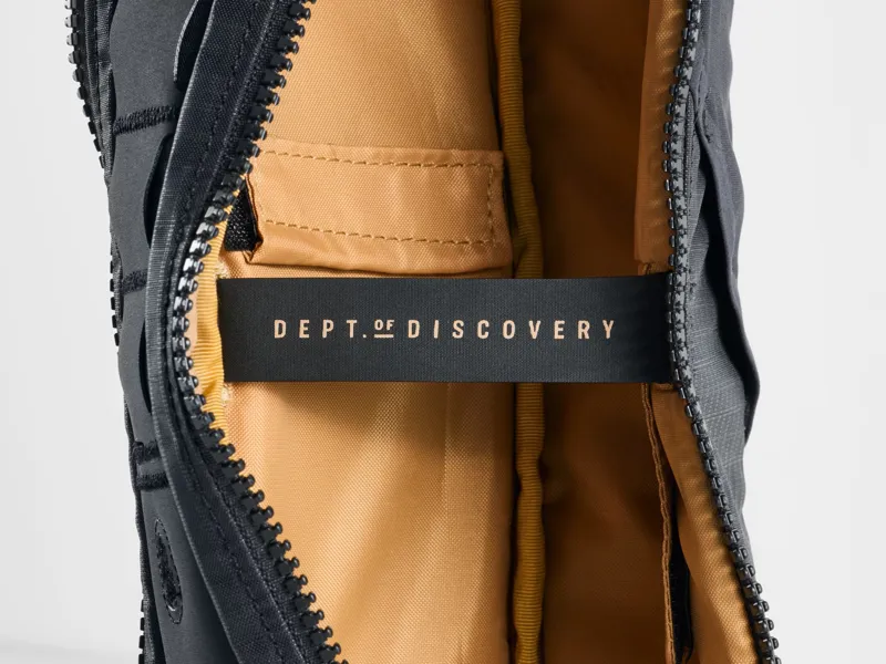 Trek Adventure Frame Bag in Black-1