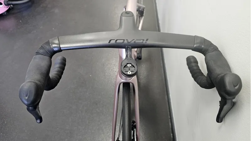 EX DEMO Specialized Tarmac SL8 Expert Ultegra Di2 Road Bike 52cm 2026 in Satin Champagne-1