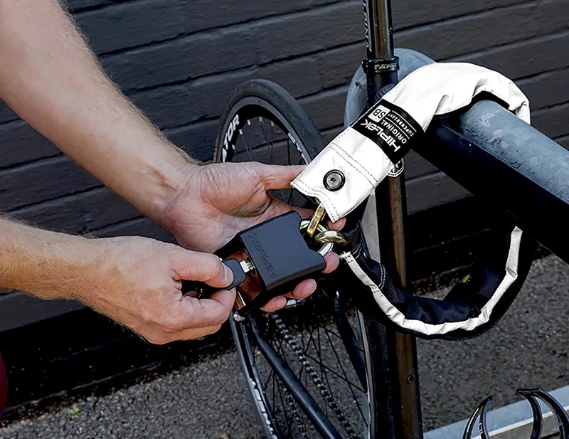 Hiplok Original v1.5 Wearable 85cm Chain Lock in Hi-Vis-12