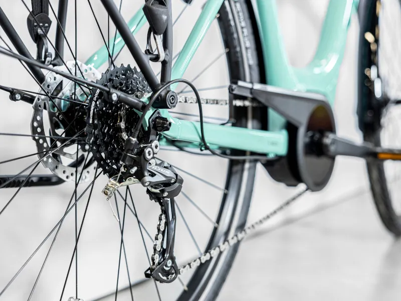 Trek Verve+ 2 Lowstep 500Wh Electric Hybrid Bike 2025 in Blue Sage-6