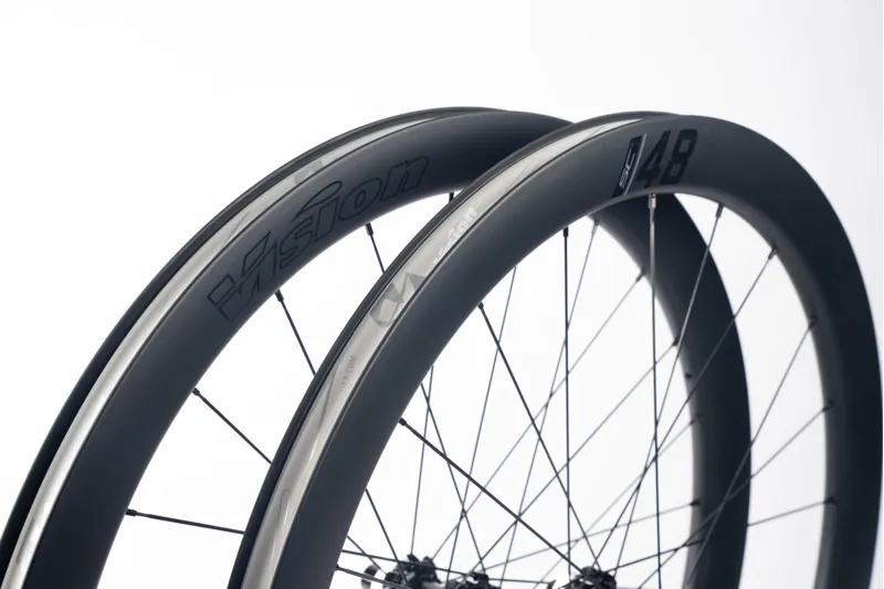 Vision SC 48 i25 Disc Carbon Wheelset Tubeless Ready in Black-2