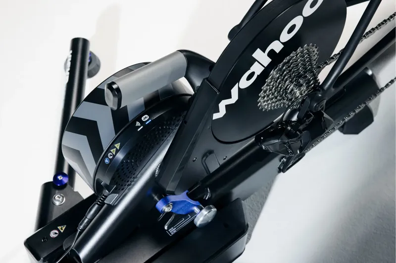 Wahoo KICKR BIKE SHIFT with Wahoo KICKR Trainer Floor Mat-7