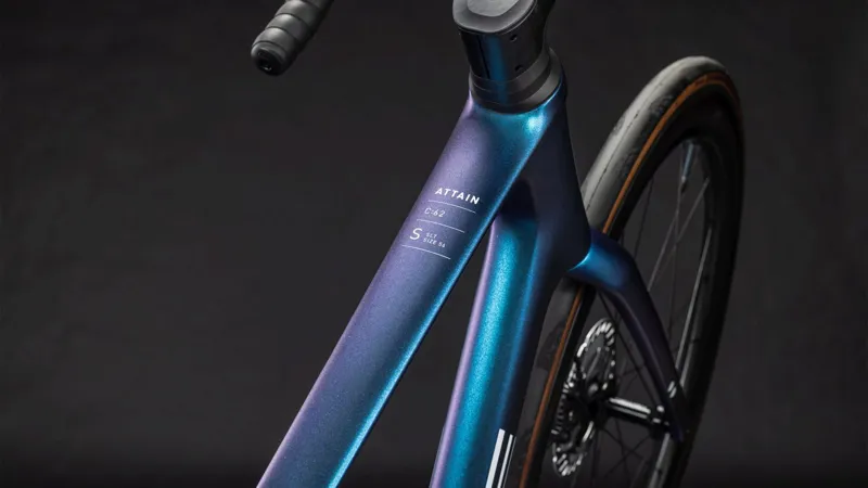 Cube Attain C:62 SLT Road Bike 2026 in Shiftmint/White-1