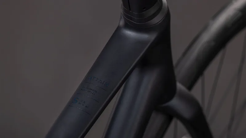 Cube Attain SLX Road Bike 2026 in Coal/Prism-1