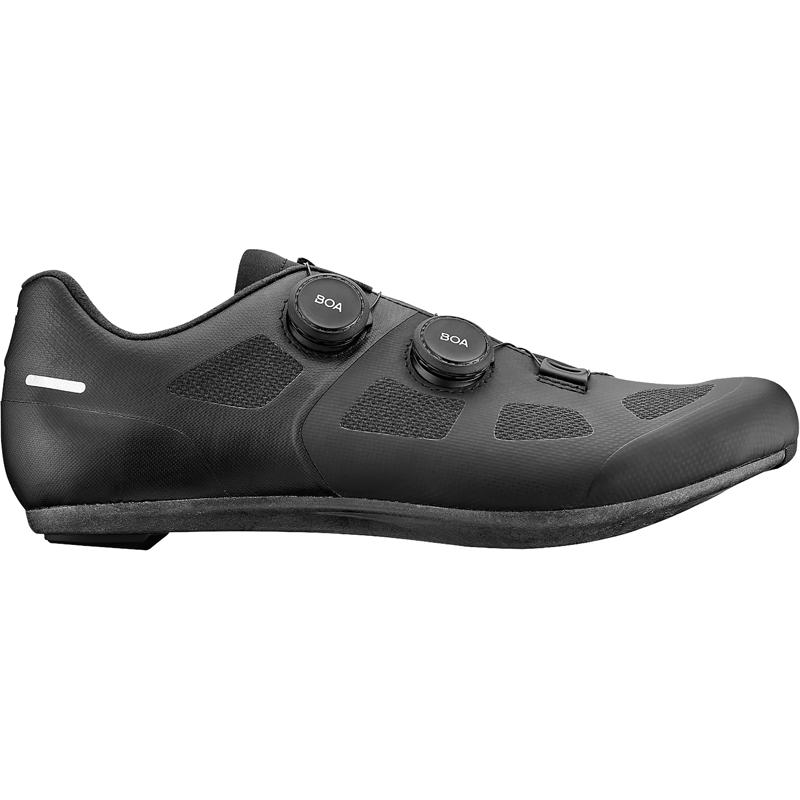 Balfes Bikes Giant Surge 1 Road Shoes in Matte Black | Free postage over £30, £10 off first order, price match & 0% finance.