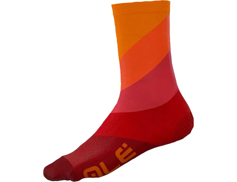 Balfes Bikes Ale Diagonal Digitopress Q-Skin 16cm Socks in Red | Free postage over £30, £10 off first order, price match & 0% finance.