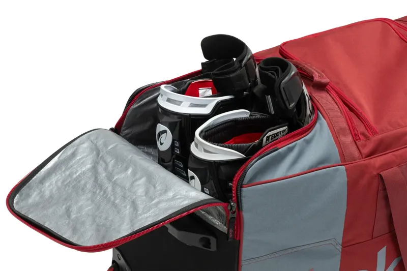 Albek Meridian Gear Bag in Burgundy-2